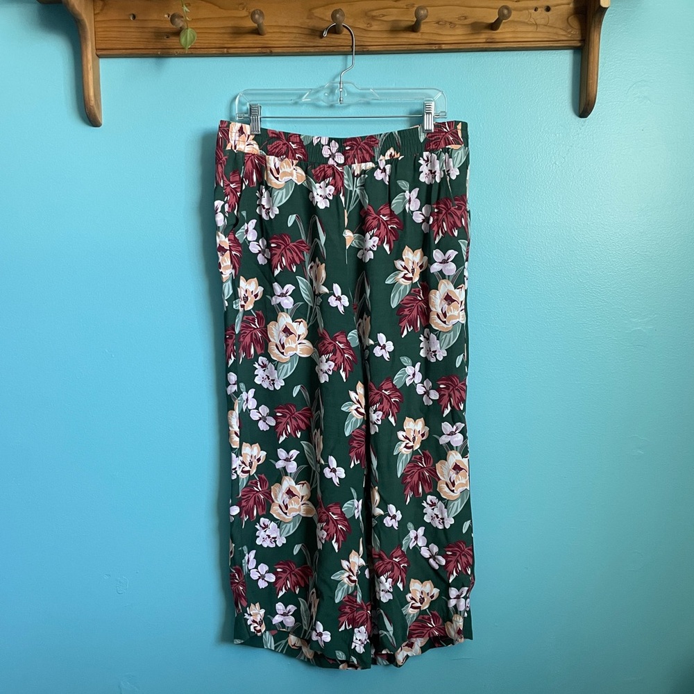 LOFT Green Floral Pants